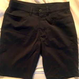 3 Under Armour Men’s 30 black & gray & brown shorts $15 each